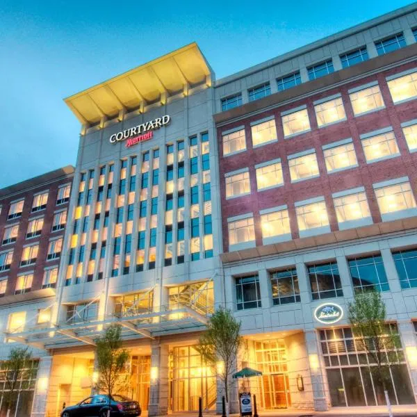 Courtyard by Marriott Greenville Downtown, hotel v destinaci Greenville