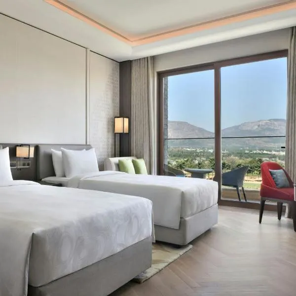 JW Marriott Hotel Bengaluru Prestige Golfshire Resort & Spa, hotel en Bangalore