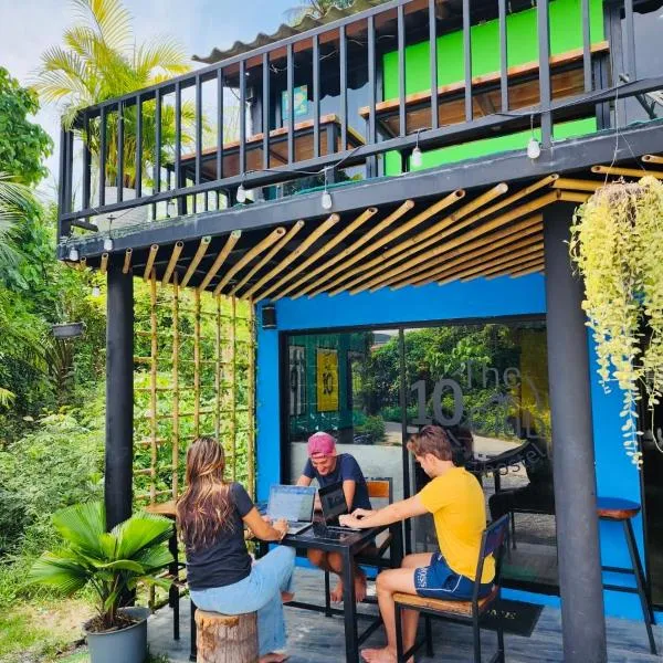 The 10 club hostel, hotel v destinaci Thong Sala