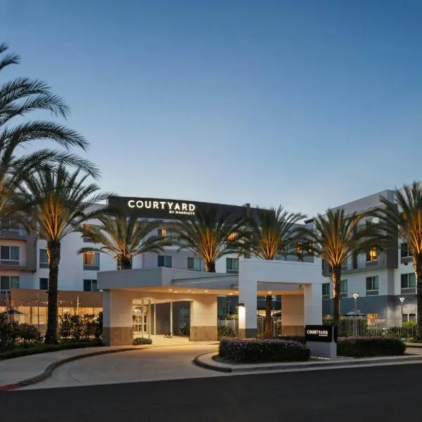 Courtyard Long Beach Airport, hotel v destinaci Long Beach