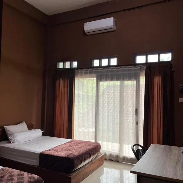 Fullmoon homestay, hotel v destinaci Kuta Lombok