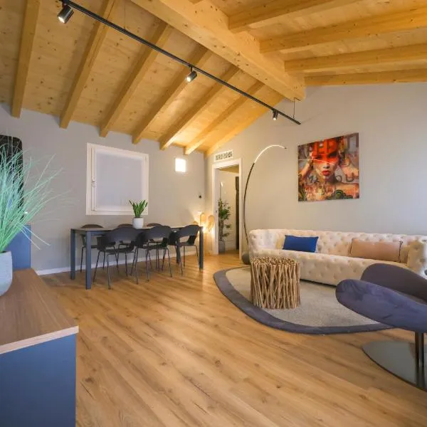 La Còrt Apartments - Number 5, hotel a Manerba del Garda
