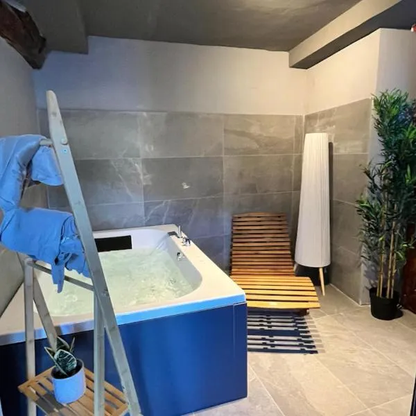 VILLA Como, Jacuzzi Spa and Private Pool, hotel v destinaci Blevio