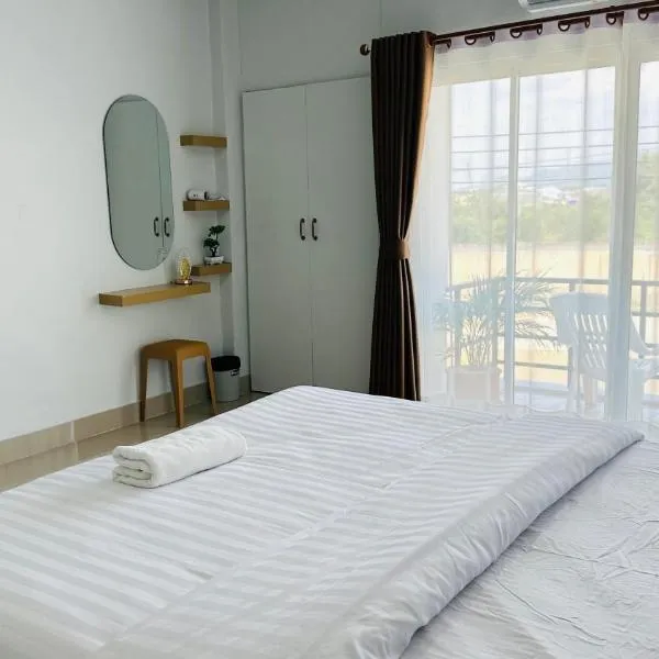 Hatyai riverfront nest 2, hótel í Hat Yai