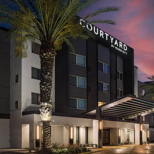 Courtyard by Marriott Anaheim Resort/Convention Center, hotel v destinaci Anaheim