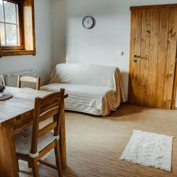 Gajdův Dvůr Restaurace Apartmán Dvoulůžkový s přistýlkou, hotel ve Velkých Karlovicích