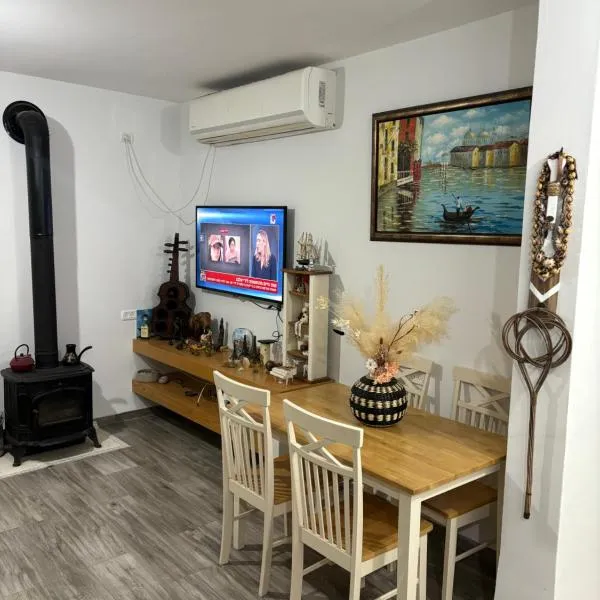 סאבלט בגבעה, hotel v destinaci Giv'at Yo'av