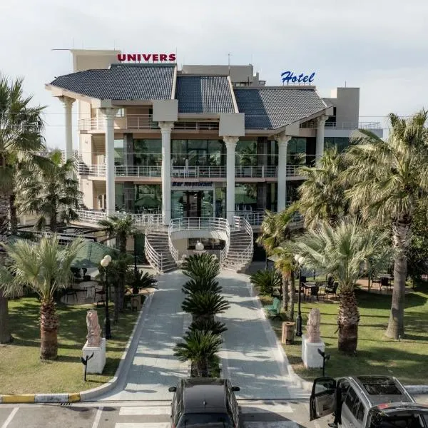 Hotel Univers Laç โรงแรมในFushë-Milot