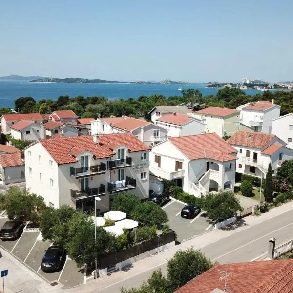 Viktoria Lodge Bed and Breakfast, hótel í Vodice