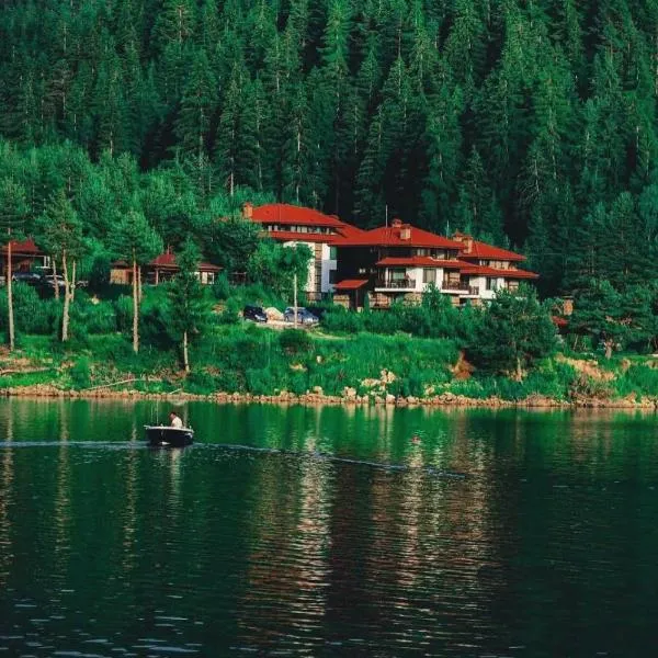 Къщи за гости "Комплекс ОАЗИС", hotel in Dospat