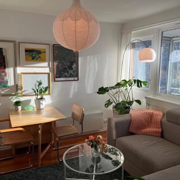 Top floor, cozy apartment, centrally located in Trondheim, hotell i Trondheim