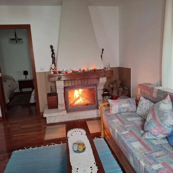 Casita acogedora en el centro del pueblo, hotel em O Porriño