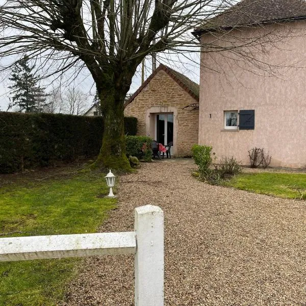 Gîte Le tilleul, hotel in Champlecy