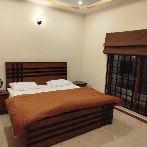 The Warmer House Islamabad Airport, hotel in Islamabad