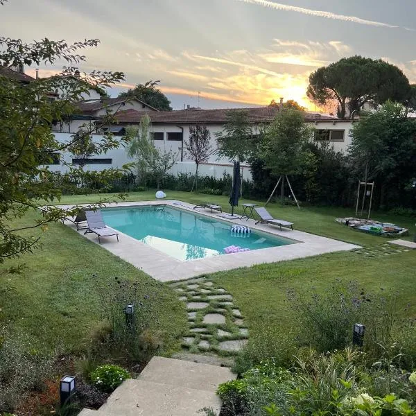Villa Taccetti - Appartamento "La Torretta" in Villa del Settecento con piscina, ξενοδοχείο σε Lastra a Signa