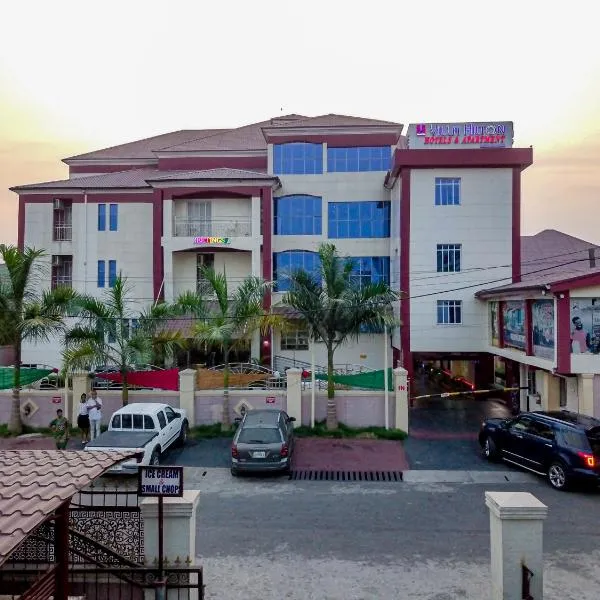 VILLA HILTON HOTELS, hotel v Uyu