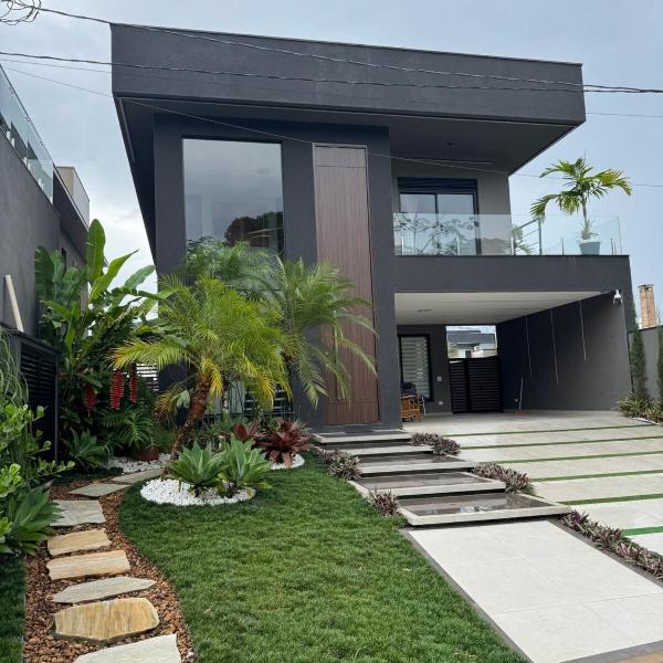 Casa Espaçosa no Condomínio Morada da Praia