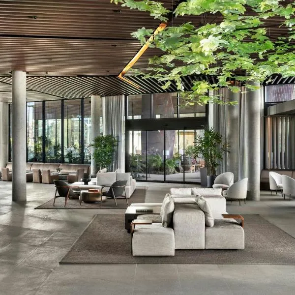 Viesnīca TETRA Hotel, Autograph Collection pilsētā Saniveila