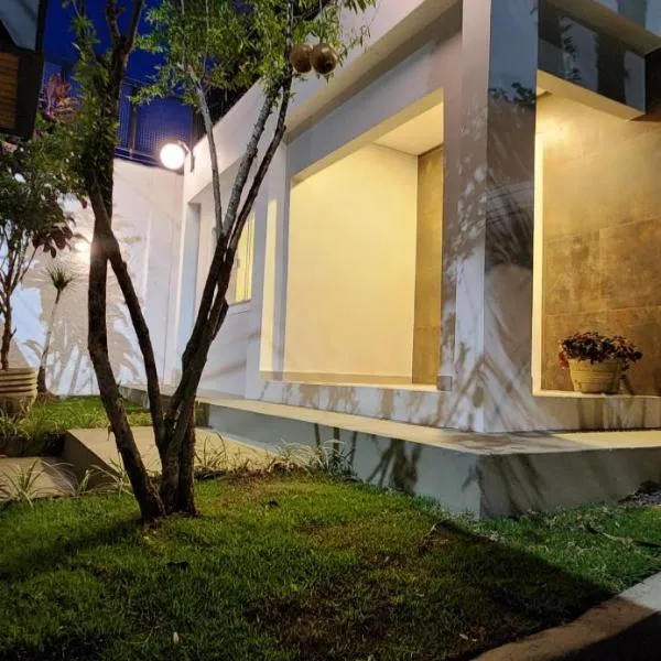 Casa aconchegante e tranquila no centro da cidade, hotel v destinaci Passa Quatro