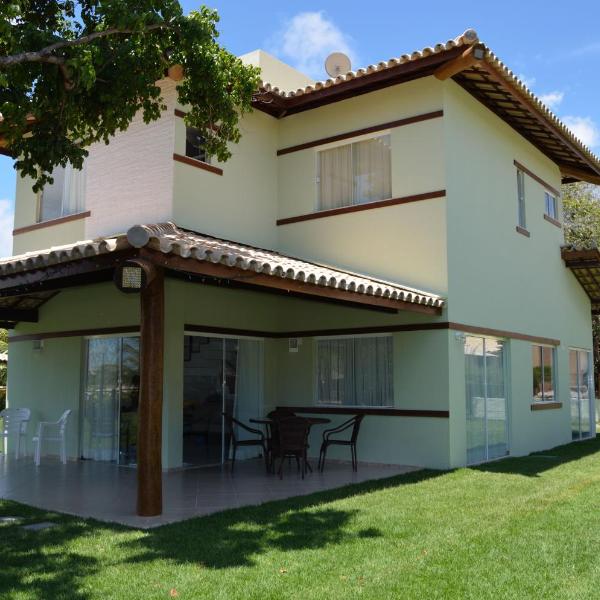 Casa paraíso em Guarajuba, 4 suítes, próximo à praia