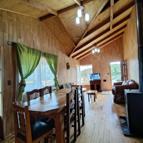 Cabañas Familiares Altos de la Chacra , 1-7 personas 3 dormitorios, hotel v destinaci Castro