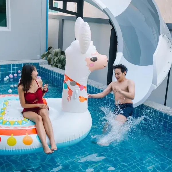 บ้านบลูสกาย POOL VILLA Cha-am, hotel v destinaci Ča Am