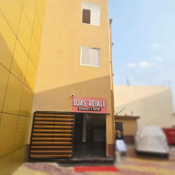 Ojas Royale - Banquet and Hotel, hotel v destinaci Prayagraj