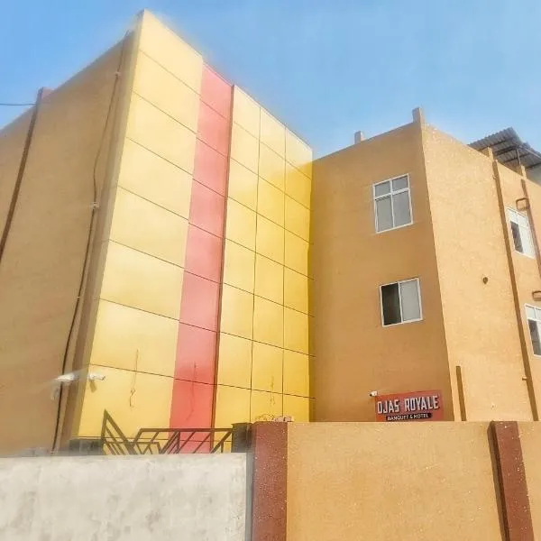 Ojas Royale - Banquet and Hotel, hotel v destinaci Prayagraj