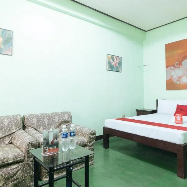 RedDoorz @ Western Highway Lodge Hotel, hotel v destinaci Marabut