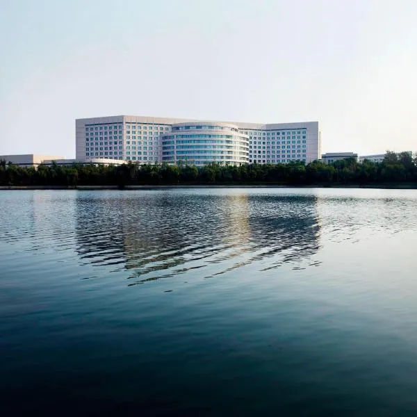 Renaissance Tianjin Lakeview Hotel, hotel v destinaci Tchien-ťin