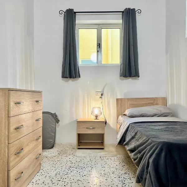 A lovely 3 bedroom Townhouse in Msida, hotel v destinaci Msida