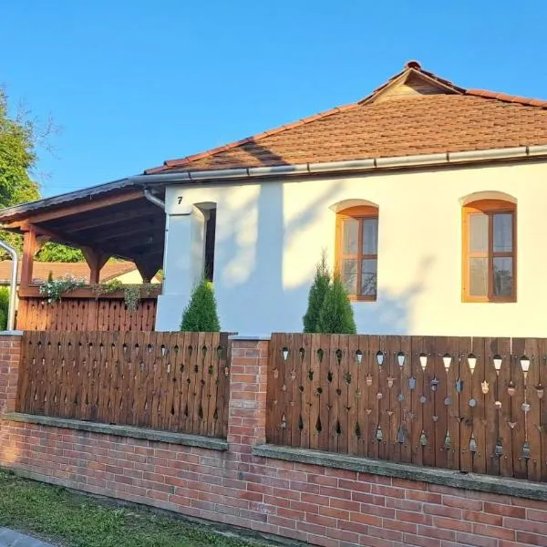 Kis Bujdosó Vendégház, hotel Tardonán