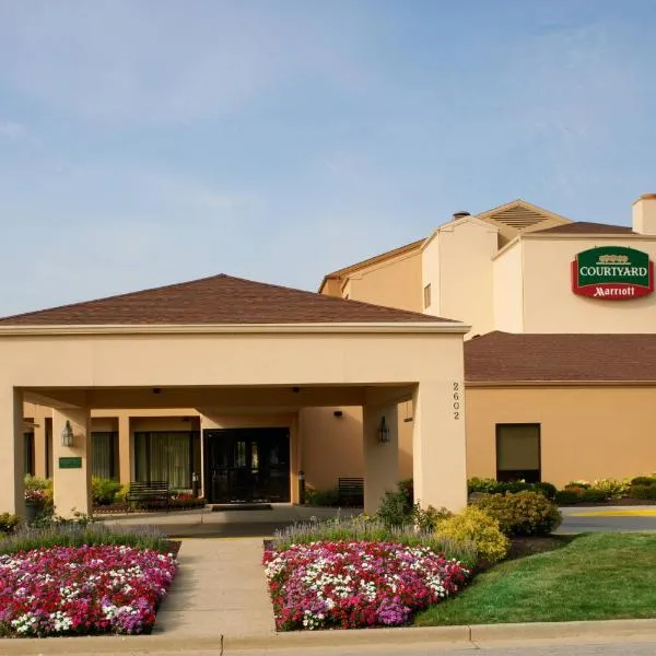 Courtyard by Marriott Indianapolis Airport, hotel em Indianápolis