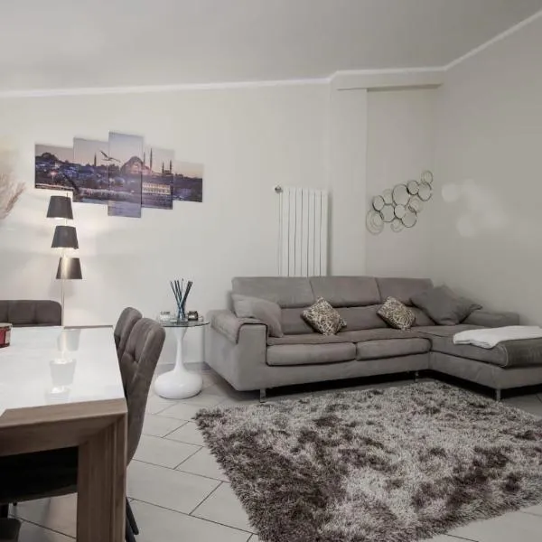 Prestige Apartments, hotel in Viareggio