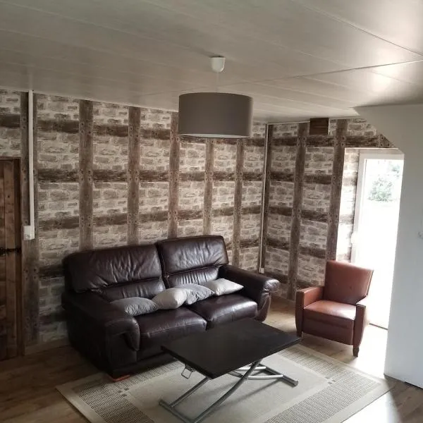 Grand Gîte grande capacité dans l'Allier, hotel in Loddes