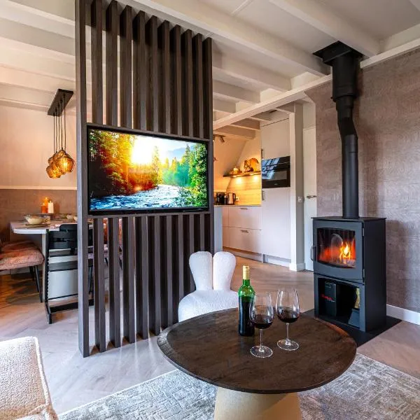 Casa Vida Verde - Luxe vakantiewoning aan het water!, hotel u gradu Gramsbergen