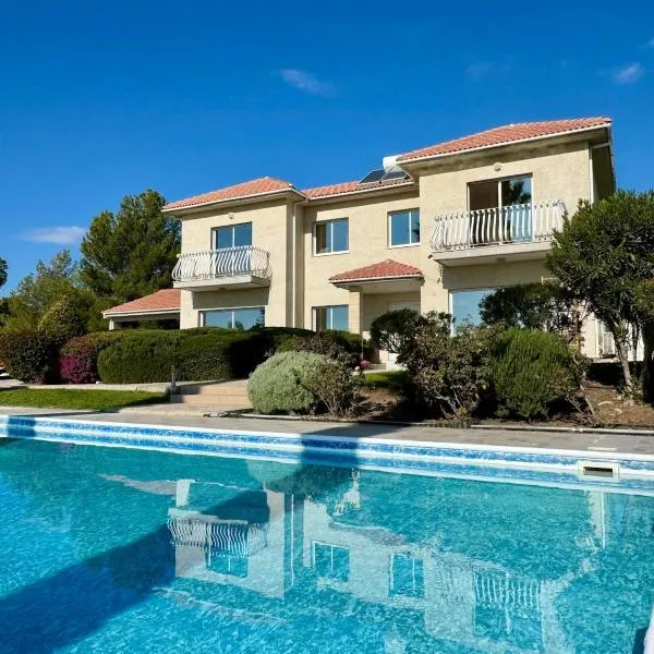 White Cove Villa, Limassol, hotell sihtkohas Pyrgos