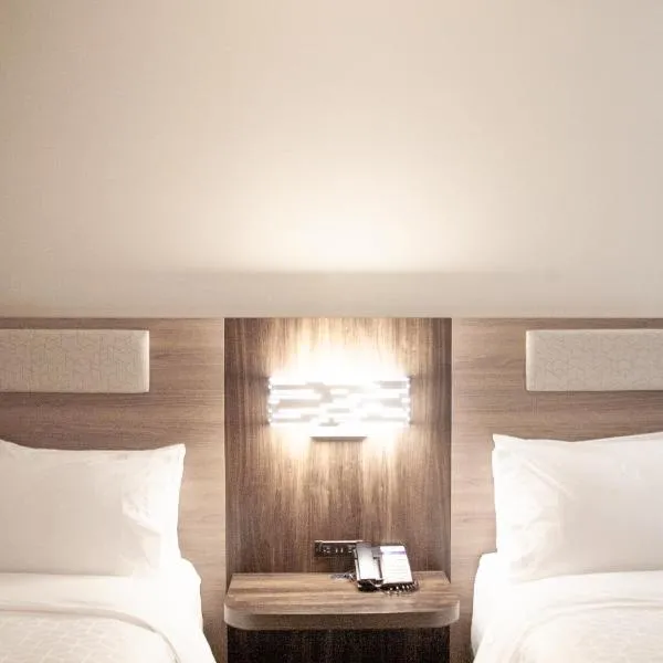 Holiday Inn Express & Suites Overland Park by IHG, готель у місті Оверленд-Парк