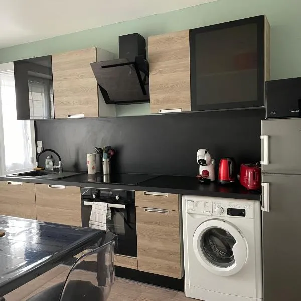 Meublé 42 m2 à Vittel proche Thermes-SPA, ξενοδοχείο σε Vittel