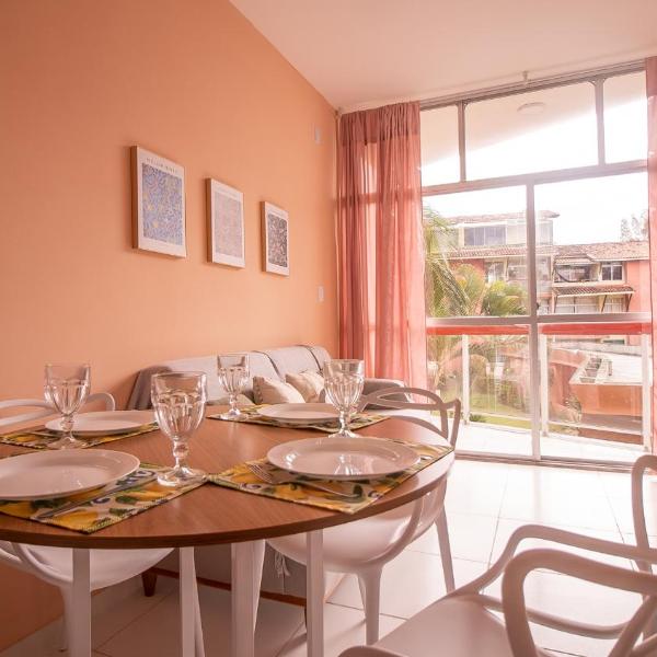 Apartamento 2 quartos, suíte com ar, Pé na areia, Rio das Ostras