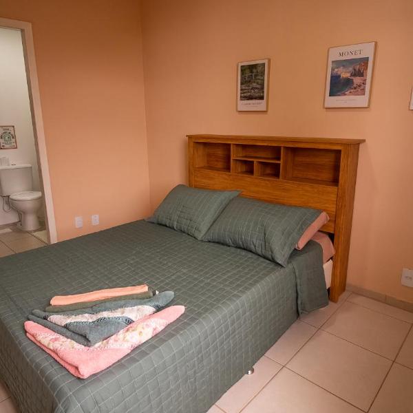 Apartamento 2 quartos, suíte com ar, Pé na areia, Rio das Ostras - Foto 3
