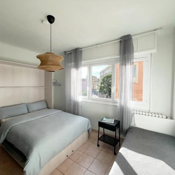Central Menton Beach Retreat, hotel v Mentonu