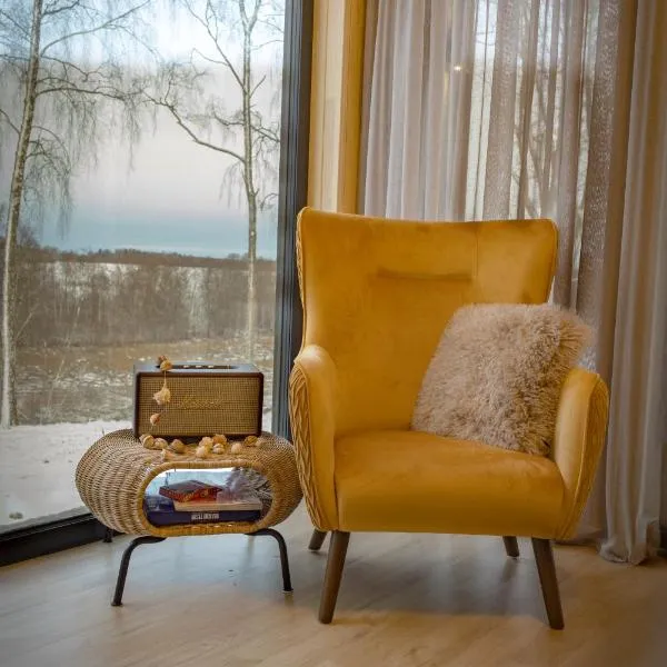 AnMaRe holiday house, hotel in Satiķi