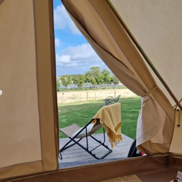 Bergs Slussar Glamping, hotel v destinaci Vreta Kloster
