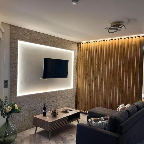 Plumeria Place Bright and spacious studio, hotel v destinaci Larnaka