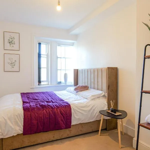 Bury 2 Bedroom 1 Bathroom in Town Center Sleeps 5, hotel v destinaci Bury