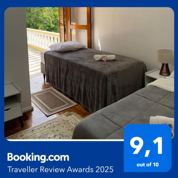 Quarto premiado com vista terraço 40m2 e banheiro ao lado em Petrópolis !