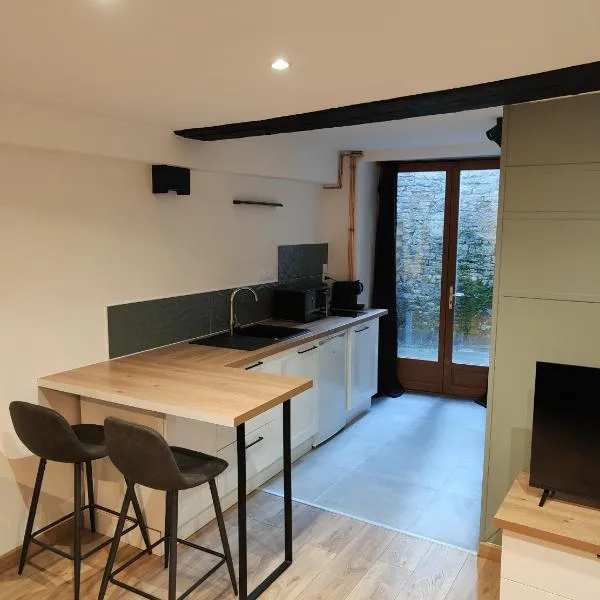 Studio cosy centre ville, hotel in Besançon