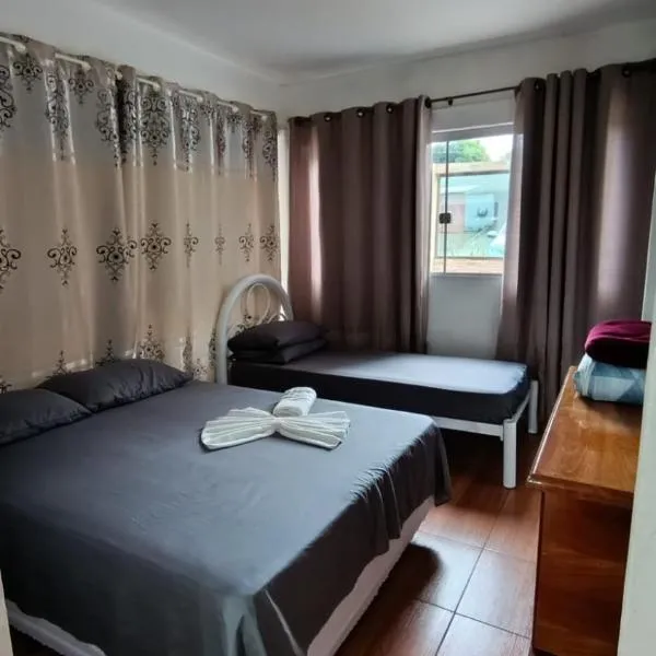 kitnet aconchegante bem localizada próx Av Brasil centro e BR 467 BR 277 sentido Show Rural, hotel v destinaci Cascavel
