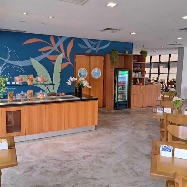 Flat em Hotel com Estacionamento Grátis e Piscina - Foto 5